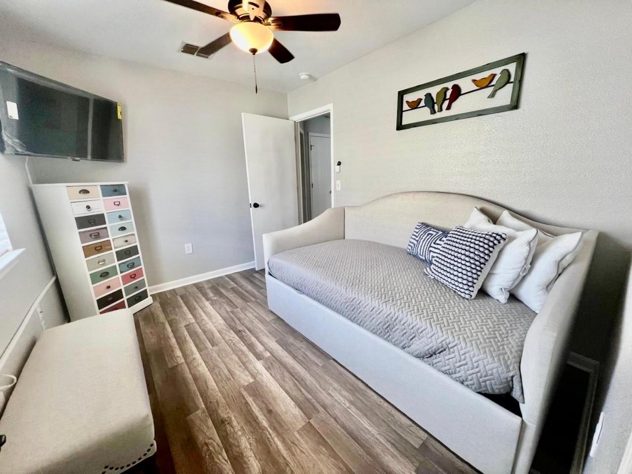 My Enchanted And Cozy Home, Lackland Afb, Sea World, Confortable Villa